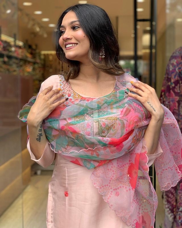Peach Heavy Kurta Set With Organza Dupatta Dropshipera
