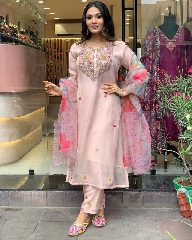Peach Heavy Kurta Set With Organza Dupatta Dropshipera