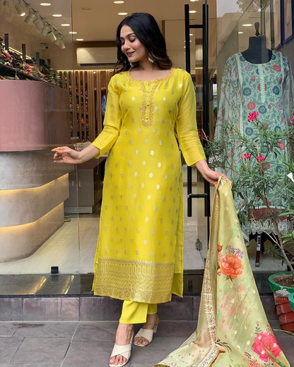 Women's Natural Crep Kurti Pant With Dupatta Collection Dropshipera