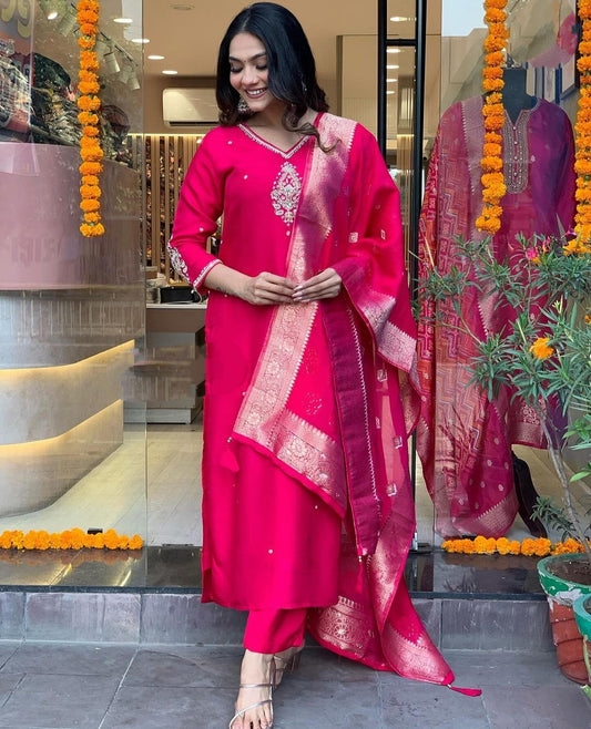 Designer Kurta set with Knee Bottom Pant and Beautiful Dupatta Dropshipera