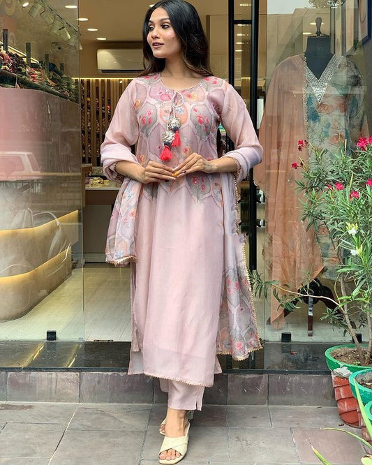 Beautiful Heavy Party Wear Suit With Georgeous Dupatta Dropshipera