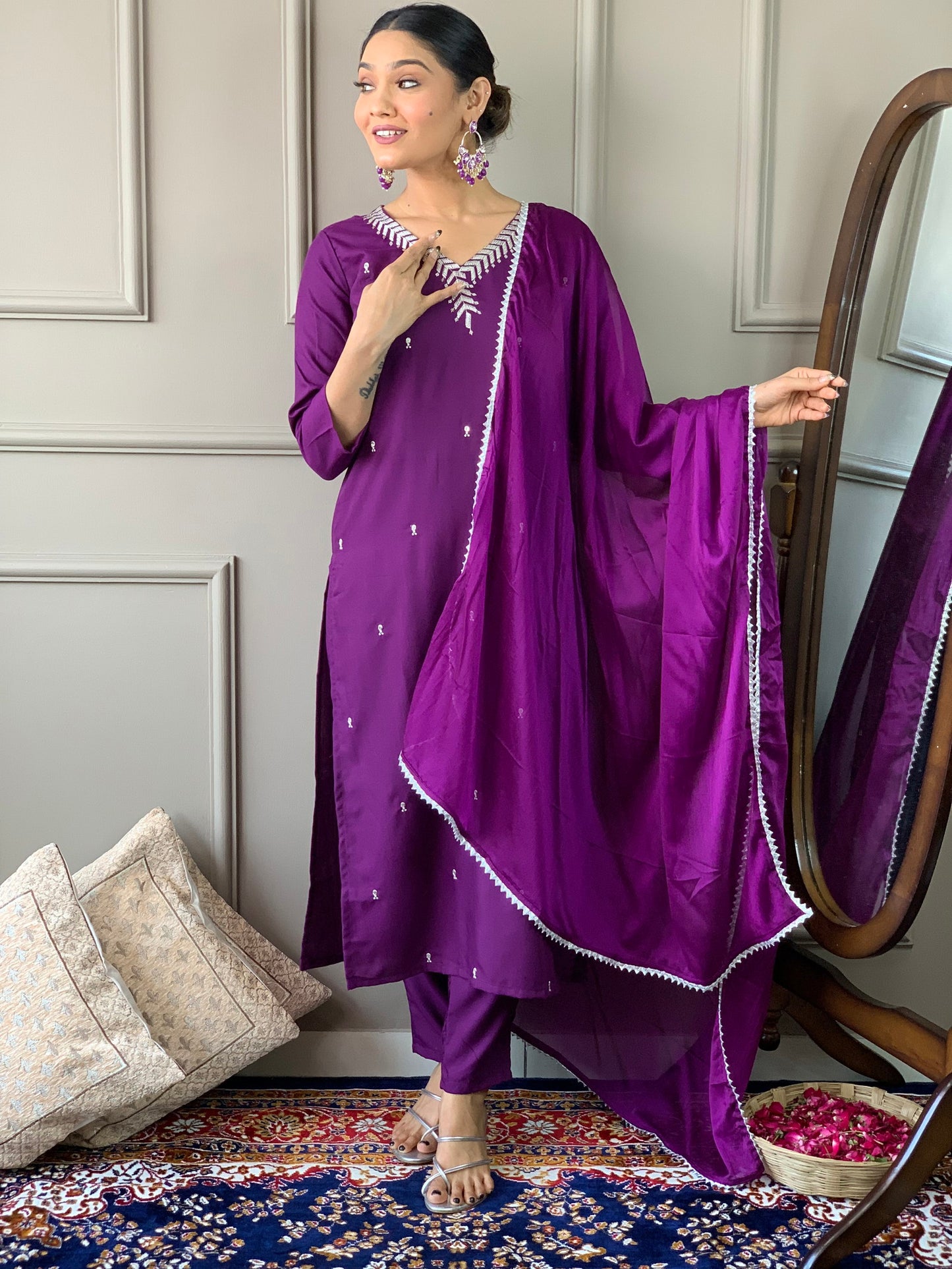 Designer Kurta set with Knee Bottom Pant and Plain Dupatta Dropshipera