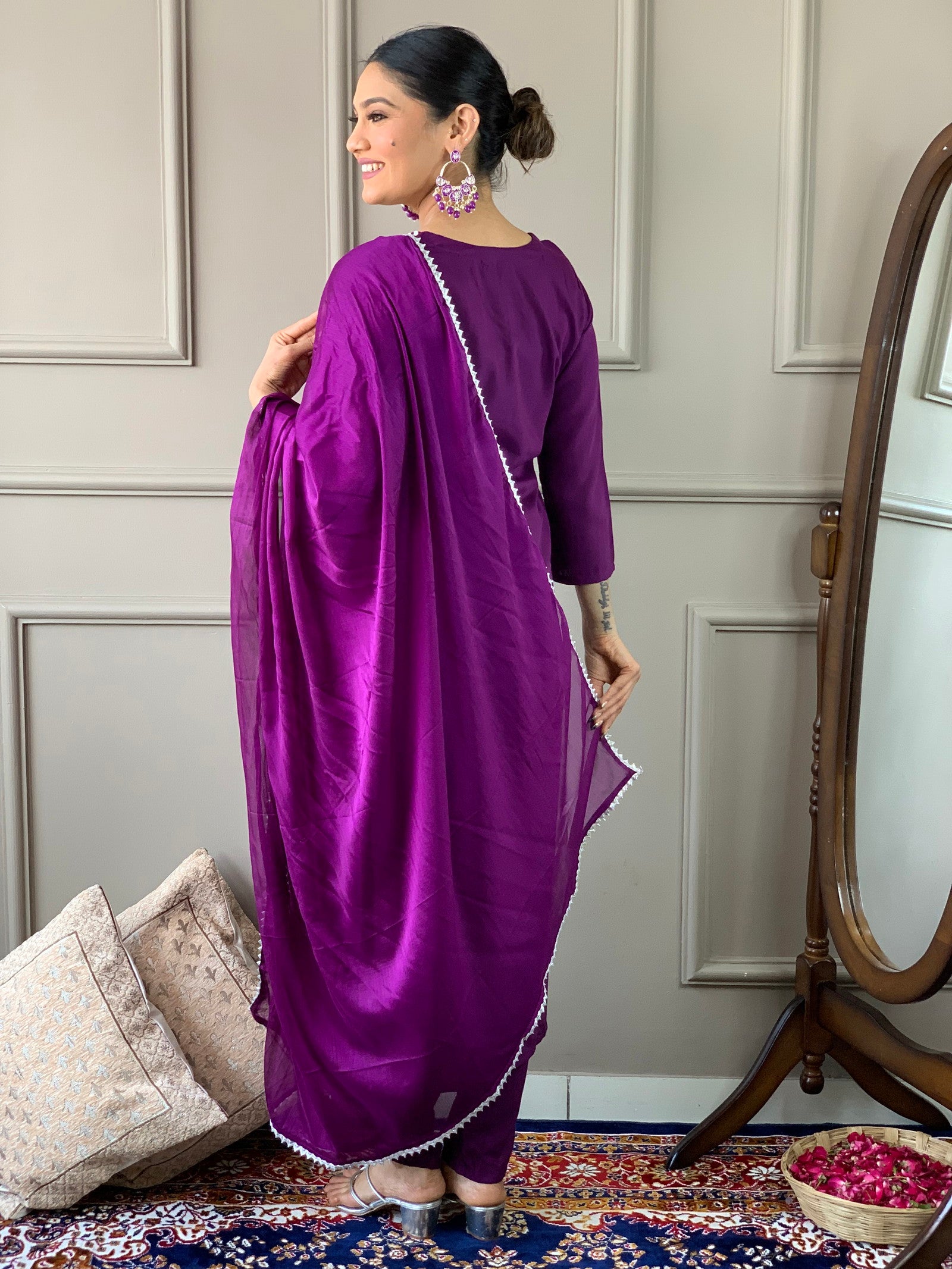 Designer Kurta set with Knee Bottom Pant and Plain Dupatta Dropshipera