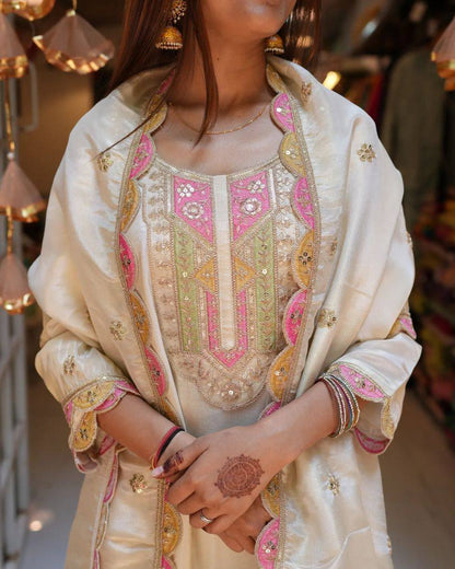 Women Embroidered Pure Viscose Chanderi kurta set Dropshipera