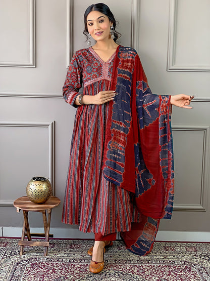 Oaitaari Printed Heavy Duppata Kurta Set With Bottom and Dupatta Dropshipera