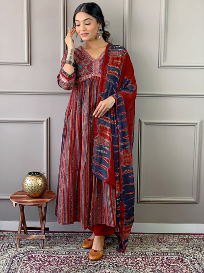 Oaitaari Printed Heavy Duppata Kurta Set With Bottom and Dupatta Dropshipera