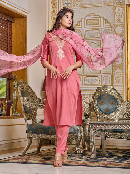 Women Embroidered Straight Kurta Set in Peach Colour Dropshipera