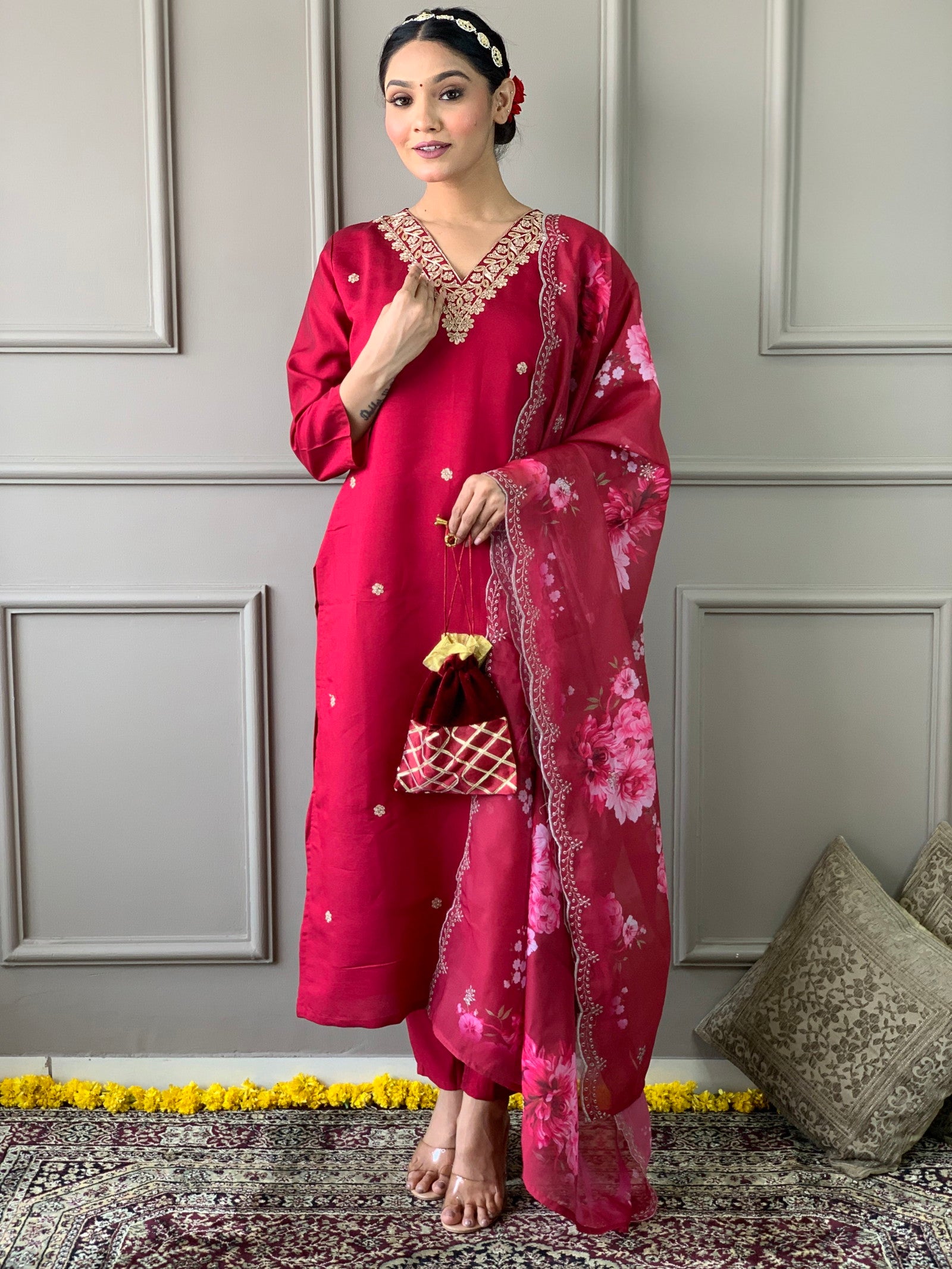 Beautiful Women's Viscous Kurta With Pant And Cut Work Dupatta Dropshipera