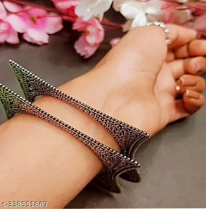 Silver-Toned Oxidised Bangles Ethnic Kada in Square Shape Pattern 13069
