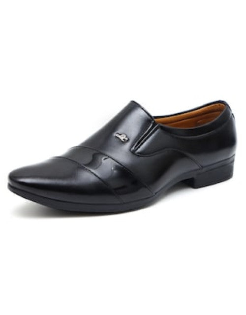 Solid black slip on shoes Dropdash