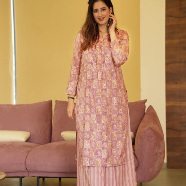 Beautiful Digital Printed Pure Muslin Casual Wear Kurti Palazzo