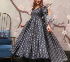 Grey Color Glamorous Fancy And Elegant partywear Kurta Set For Women