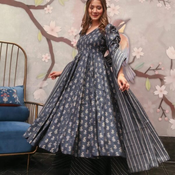 Grey Color Glamorous Fancy And Elegant partywear Kurta Set For Women