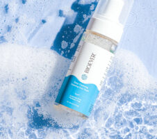 Apple Cider Vinegar Foaming Facewash with Salicylic Acid and Aloe Vera Extract for Deep Cleansing, All Skin Types - 150ml