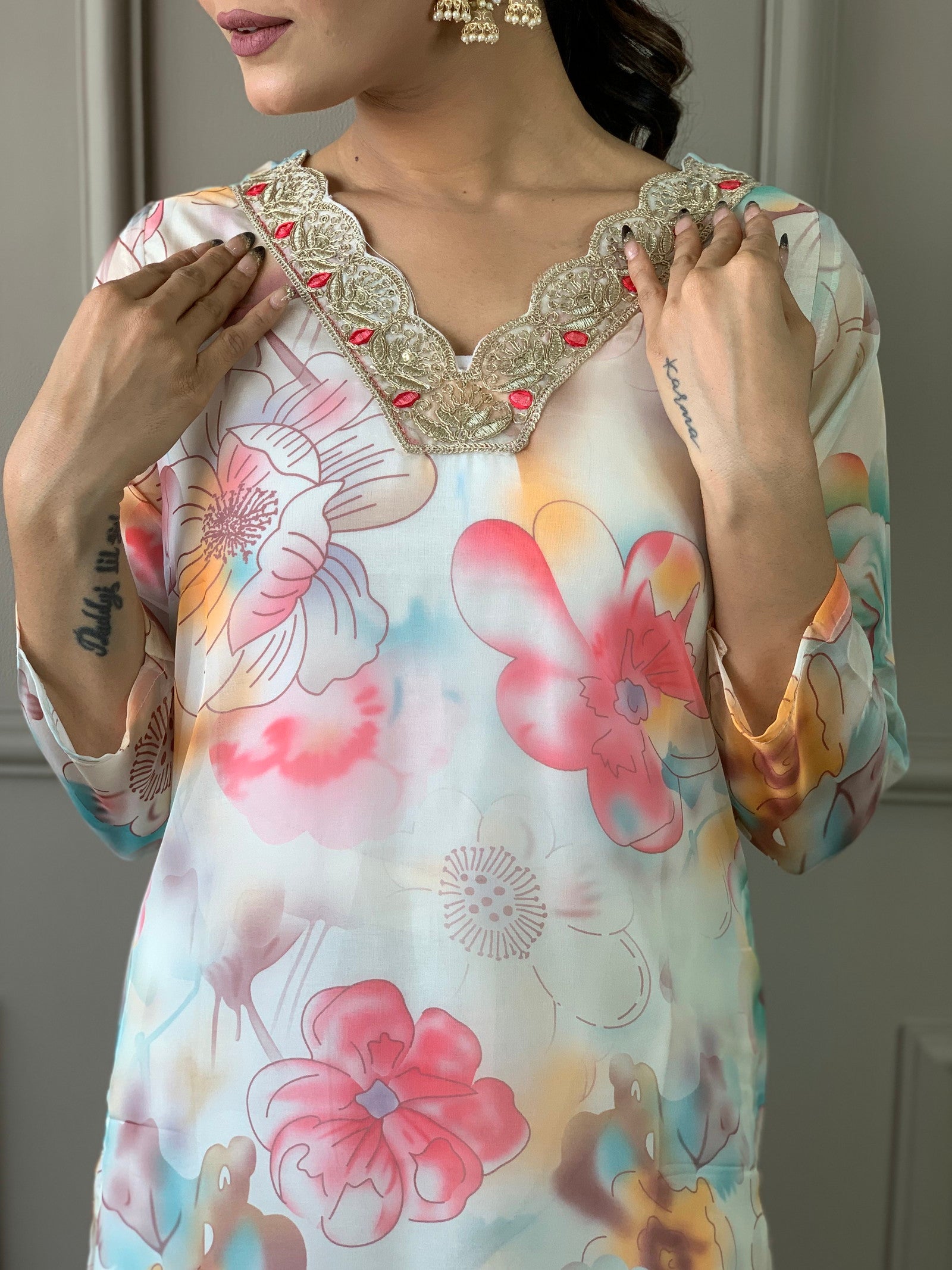 1714978583-633264515 Floral Design Off White Kurta Set with Bottom and Dupatta Dropshipera