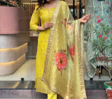 Women's Natural Crep Kurti Pant With Dupatta Collection