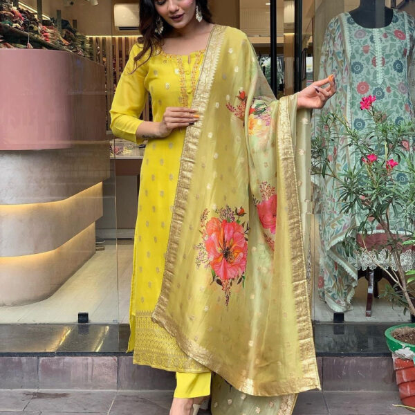 Women's Natural Crep Kurti Pant With Dupatta Collection