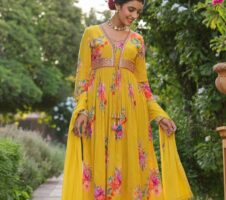 Women's Viscous Rayon Kurta Set With Printed Dupatta