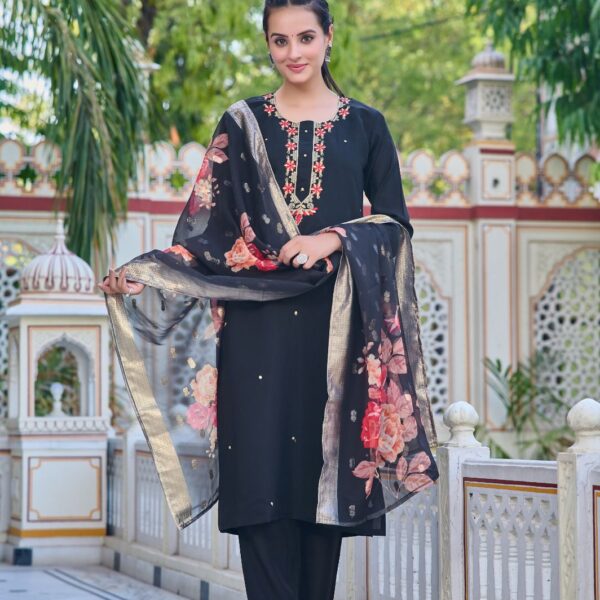 Designer Pure Chanderi Kurta With Pant And Beautiful Dupatta
