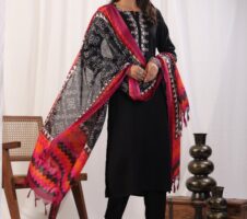 Black Embordered Rayon Kurta Set With Dupatta And Bottom