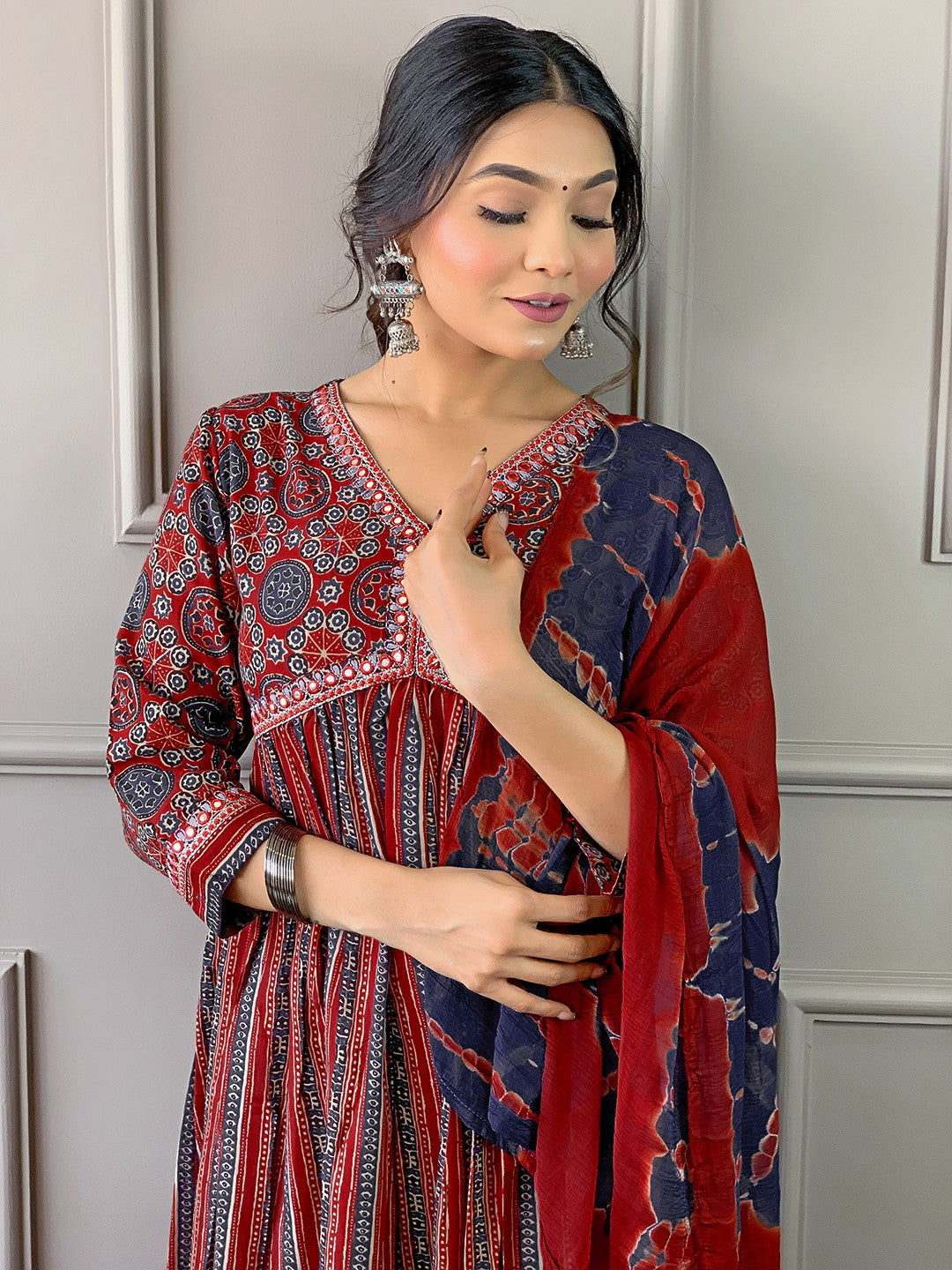 1720613135-555398962 Oaitaari Printed Heavy Duppata Kurta Set With Bottom and Dupatta Dropshipera