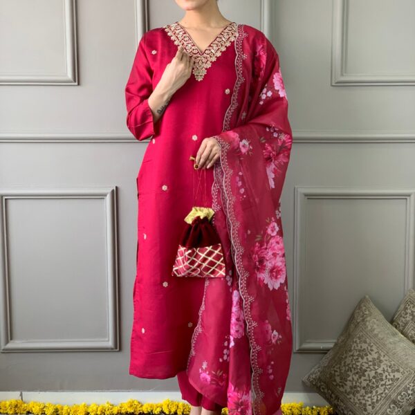 Beautiful Women's Viscous Kurta With Pant And Cut Work Dupatta