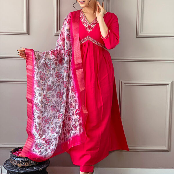 Alia Designe  Kurta set with Knee Bottom Pant and Floral Dupatta