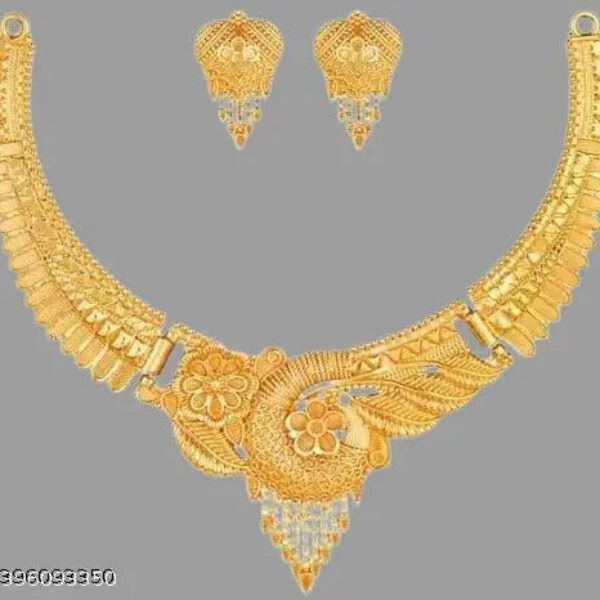 New Tready Golden Jewellery Set for Women