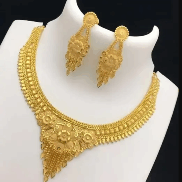 Jewellery Set Grand Look Gold Plated Necklace And Earring Set