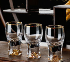 Small Crystal Glass One-shot Cup Divider Gold Foil Liquor Cup