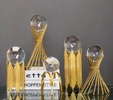 Nordic Light Luxury Metal Crystal Ball Ornaments Creative Home Decor Ornaments Abstract Shape Golden Iron Crafts Exquisite Gifts