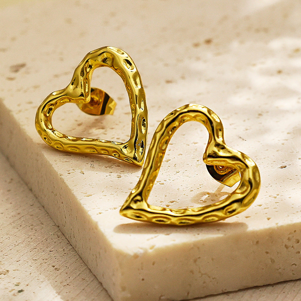 b5cf8f20-1d05-4b9f-9626-60876437769f Retro Gold Stud Earrings Simple Lava Heart Shape My Store