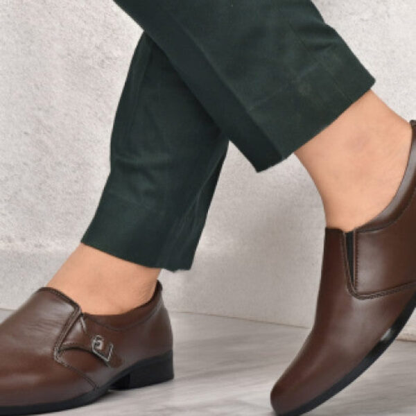 Men Checked Slip-On Shoes with Buckle Closure