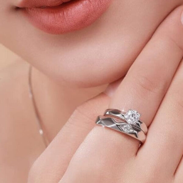 Uniqon Silver Color Stainless Steel Crystal Nug Diamond Stone Romantic Couple Finger Rings
